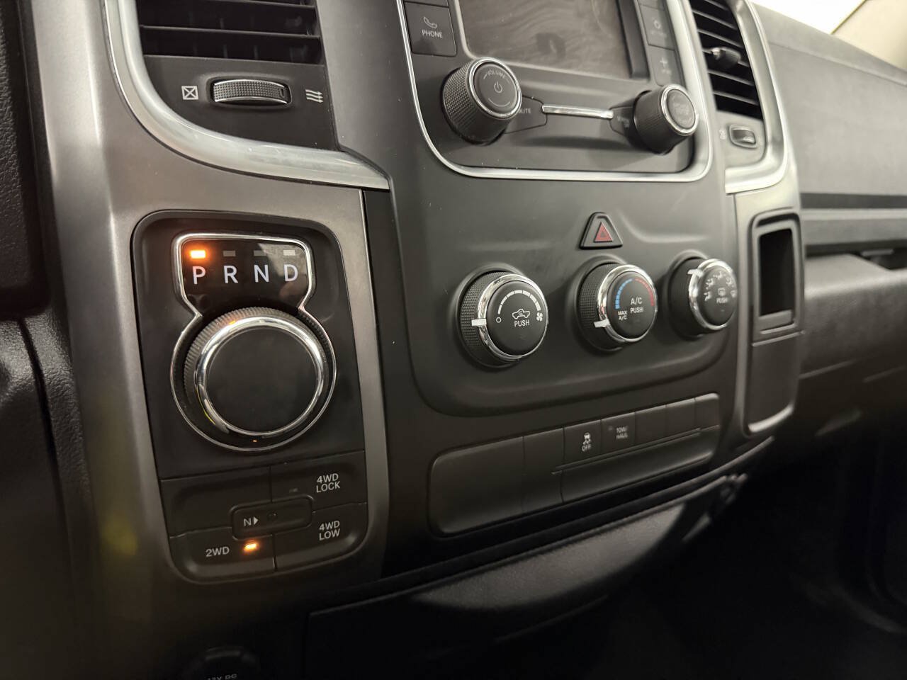 Used 2021 RAM 1500 Classic SLT AWD/4WD image 29