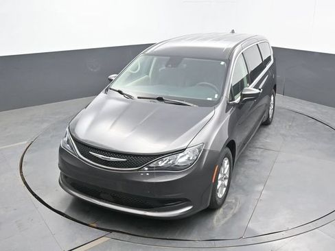 Used 2023 Chrysler Voyager LX FWD image 44