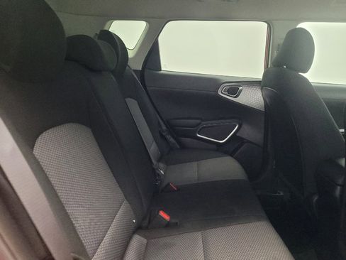 Used 2022 Kia Soul LX w/ Technology Package image 19