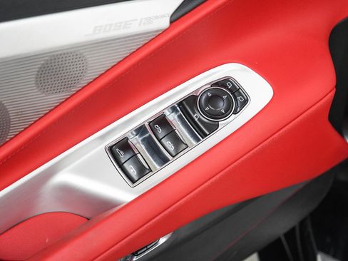 Used 2021 Chevrolet Corvette Stingray Preferred Conv w/ Z51 Performance Package RWD image 24