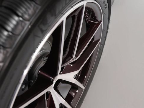 Certified 2026 Porsche Macan AWD/4WD image 16