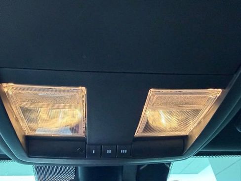 Used 2022 Dodge Challenger R/T RWD image 29