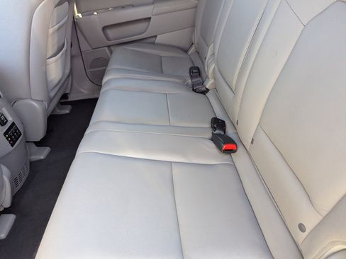 Used 2010 Honda Pilot EX-L image 16