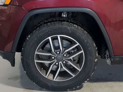 Used 2021 Jeep Grand Cherokee Limited image 21