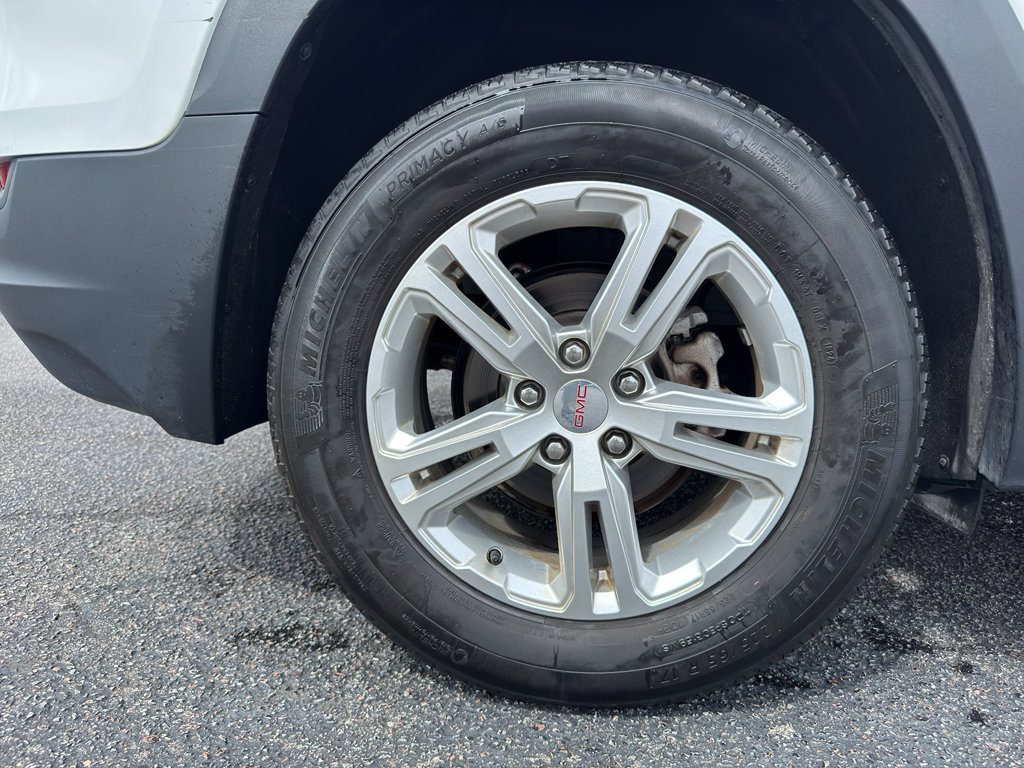 Used 2024 GMC Terrain SLE FWD image 10