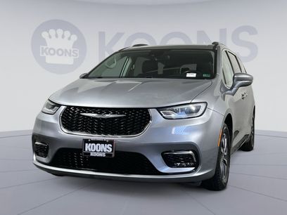 Used 2021 Chrysler Pacifica Touring-L