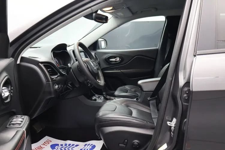 Used 2022 Jeep Cherokee Trailhawk w/ Premium Leather Package AWD/4WD image 14