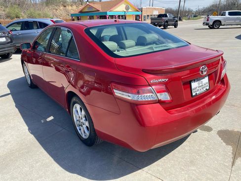 Used 2011 Toyota Camry LE w/ LE Extra-Value Pkg image 8