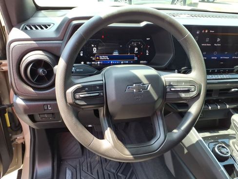 Used 2024 Chevrolet Colorado Trail Boss w/ Advanced Trailering Package AWD/4WD image 7