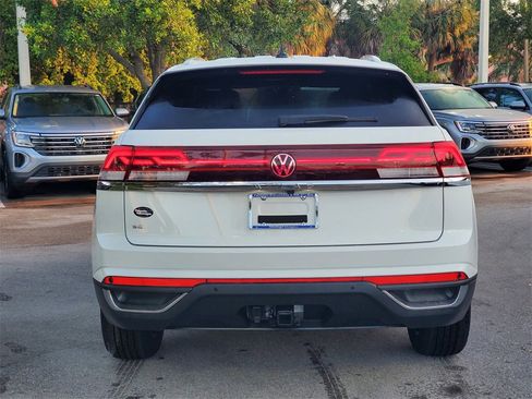 New 2026 Volkswagen Atlas Cross Sport SE image 4