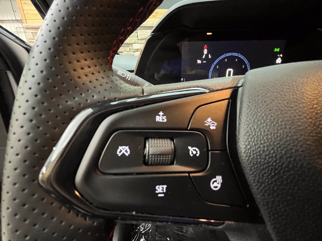Used 2025 Chevrolet TrailBlazer RS AWD/4WD image 29
