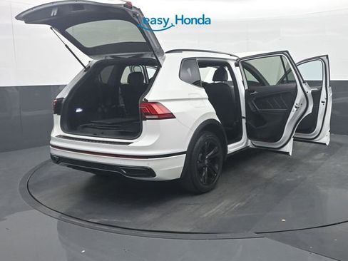 Used 2023 Volkswagen Tiguan SE R-Line image 39