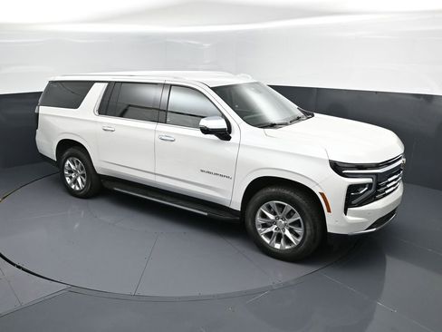 New 2025 Chevrolet Suburban Premier image 1
