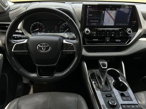 Used 2020 Toyota Highlander Platinum AWD/4WD image 13