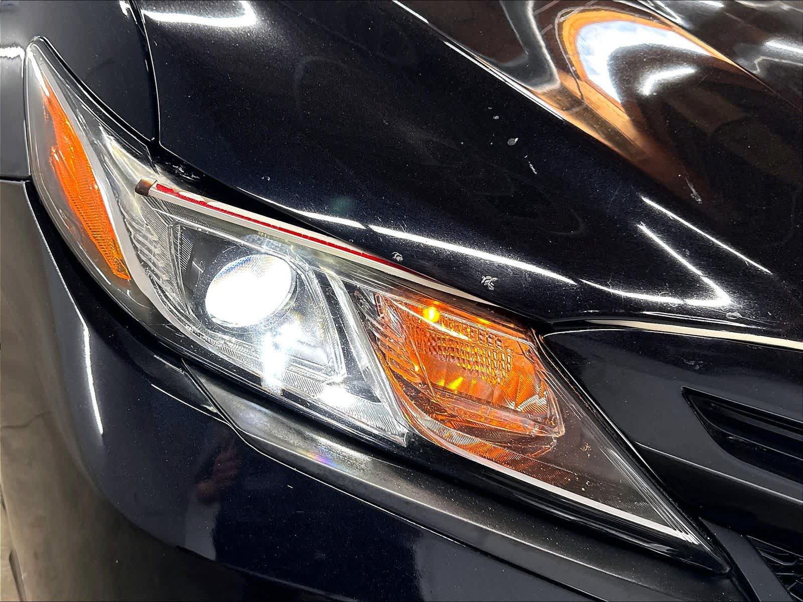 Used 2020 Toyota Camry SE FWD image 29