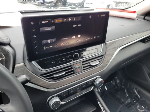 Used 2024 Nissan Altima 2.5 SV w/ SV Premium Package image 27