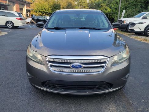 Used 2011 Ford Taurus SE image 2