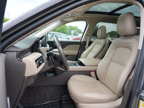 Used 2023 Lincoln Aviator Reserve w/ Elements Package Plus AWD/4WD image 16