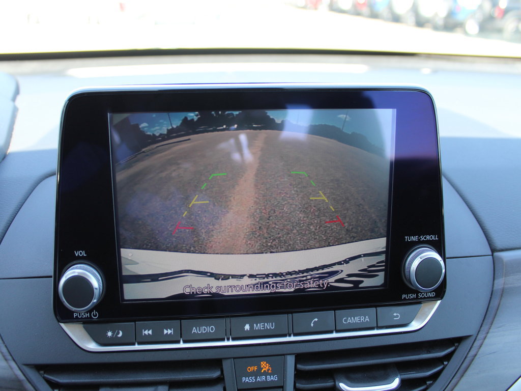 Used 2025 Nissan Altima 2.5 SV AWD/4WD image 14