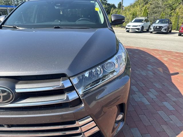 Used 2018 Toyota Highlander Limited Platinum FWD image 23