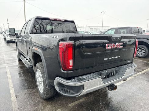 Used 2021 GMC Sierra 2500 SLT w/ SLT Preferred Package AWD/4WD image 11