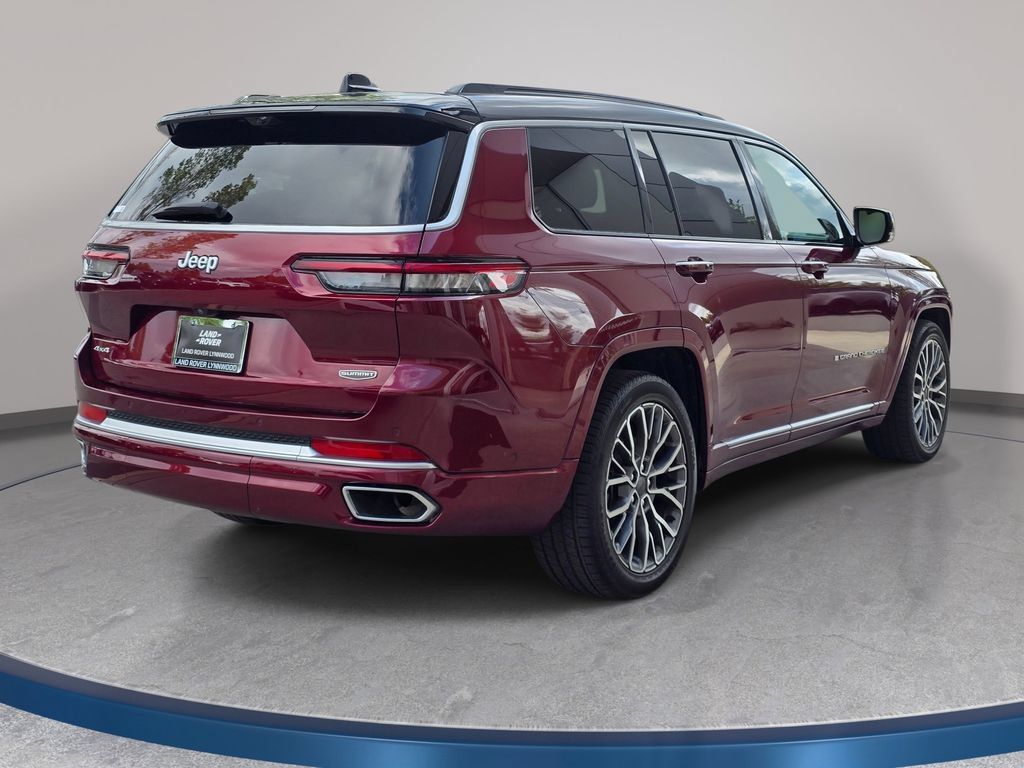 Used 2025 Jeep Grand Cherokee L Summit AWD/4WD image 6