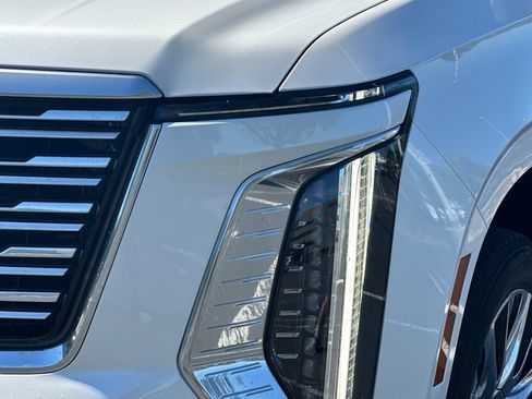 Certified 2025 Cadillac Escalade ESV Premium Luxury Platinum AWD/4WD image 52