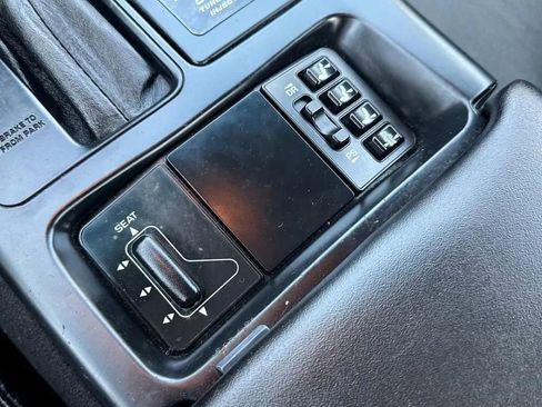 Used 1996 Chevrolet Corvette Coupe image 16