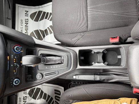Used 2017 Ford Focus SE FWD image 20