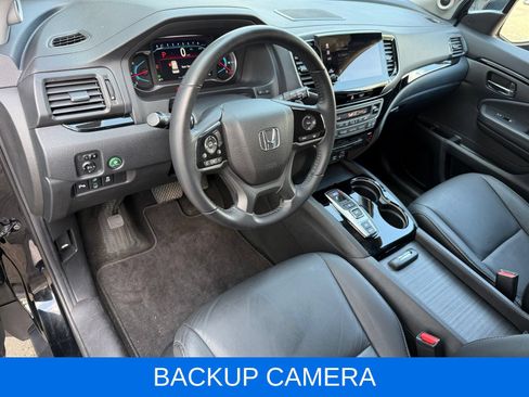 Used 2022 Honda Pilot Touring image 18