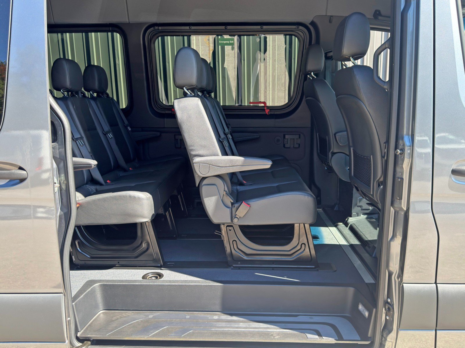 Used 2023 Mercedes-Benz Sprinter 2500 image 39