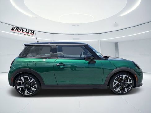 Used 2025 MINI Cooper S FWD image 2