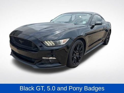 Used 2017 Ford Mustang GT Premium w/ Black Accent Package RWD image 4