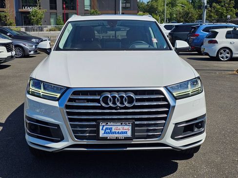 Used 2019 Audi Q7 3.0T Prestige w/ Prestige Package AWD/4WD image 2