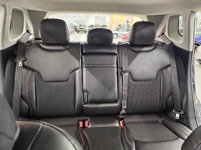 Used 2018 Jeep Compass Trailhawk w/ Cold Weather Group AWD/4WD image 34