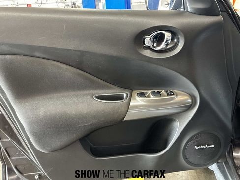 Used 2014 Nissan Juke SV w/ Navigation Package AWD/4WD image 17