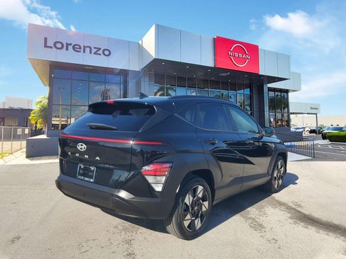 Used 2024 Hyundai Kona SEL image 5