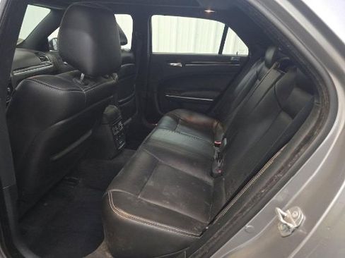 Used 2018 Chrysler 300 S w/ 300S Premium Group image 5