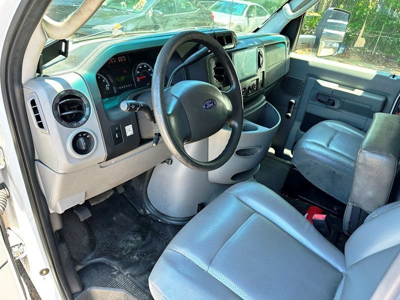 Used 2016 Ford E-350 and Econoline 350 Super Duty RWD image 12