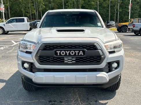 Used 2018 Toyota Tacoma TRD Sport RWD image 5