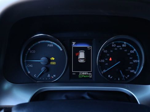 Used 2018 Toyota RAV4 Limited image 22