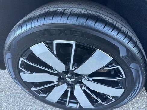 New 2026 Mitsubishi Outlander SE FWD image 11