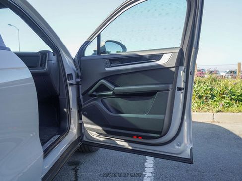 Used 2024 Porsche Cayenne S image 58