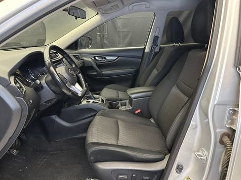 Used 2017 Nissan Rogue SV AWD/4WD image 21