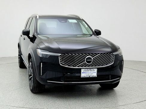 New 2026 Volvo XC90 B5 Core image 2