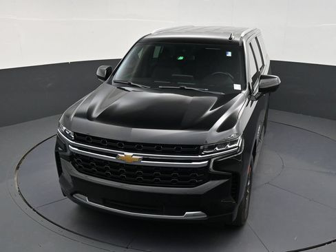 Used 2024 Chevrolet Suburban LS RWD image 19