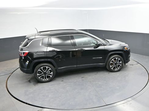 Used 2022 Jeep Compass Limited AWD/4WD image 31