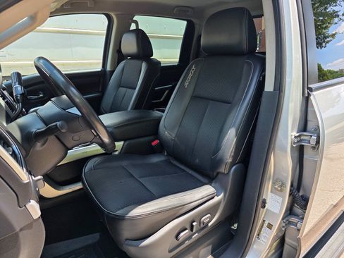 Used 2017 Nissan Titan PRO-4X AWD/4WD image 15