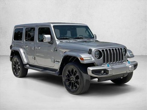 Used 2021 Jeep Wrangler Unlimited Sahara AWD/4WD image 11