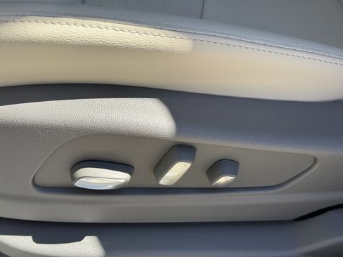 New 2025 Cadillac XT5 Premium Luxury image 21